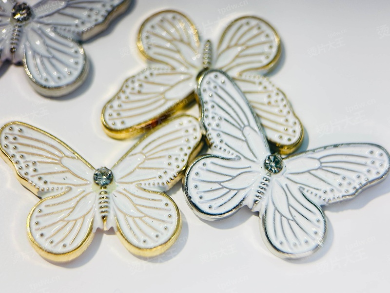🦋 描边镶钻蝴蝶锌合金烫片 实拍照片